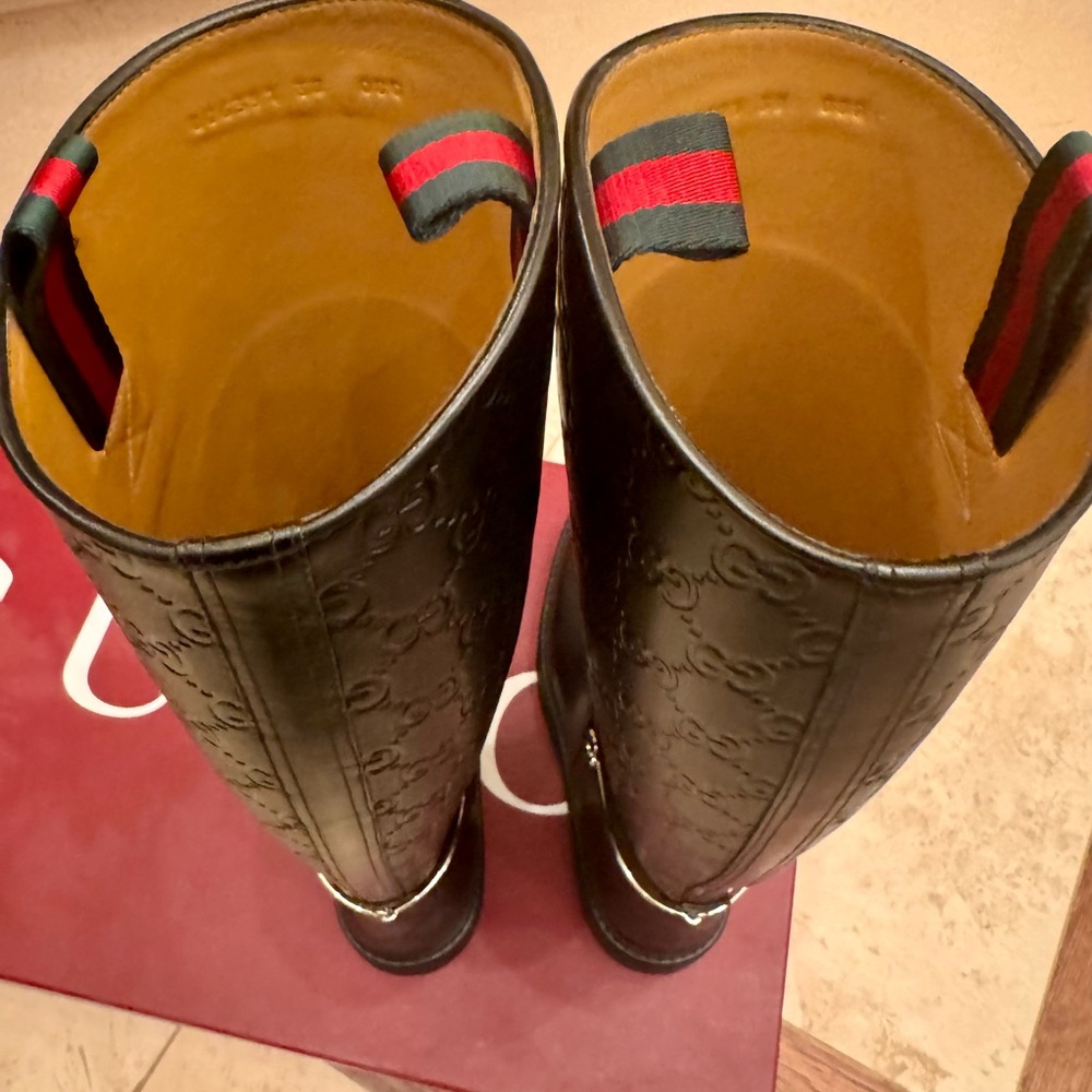 New in box GUCCI GG embossed black Leather boots size 38 - Picture 3 of 5